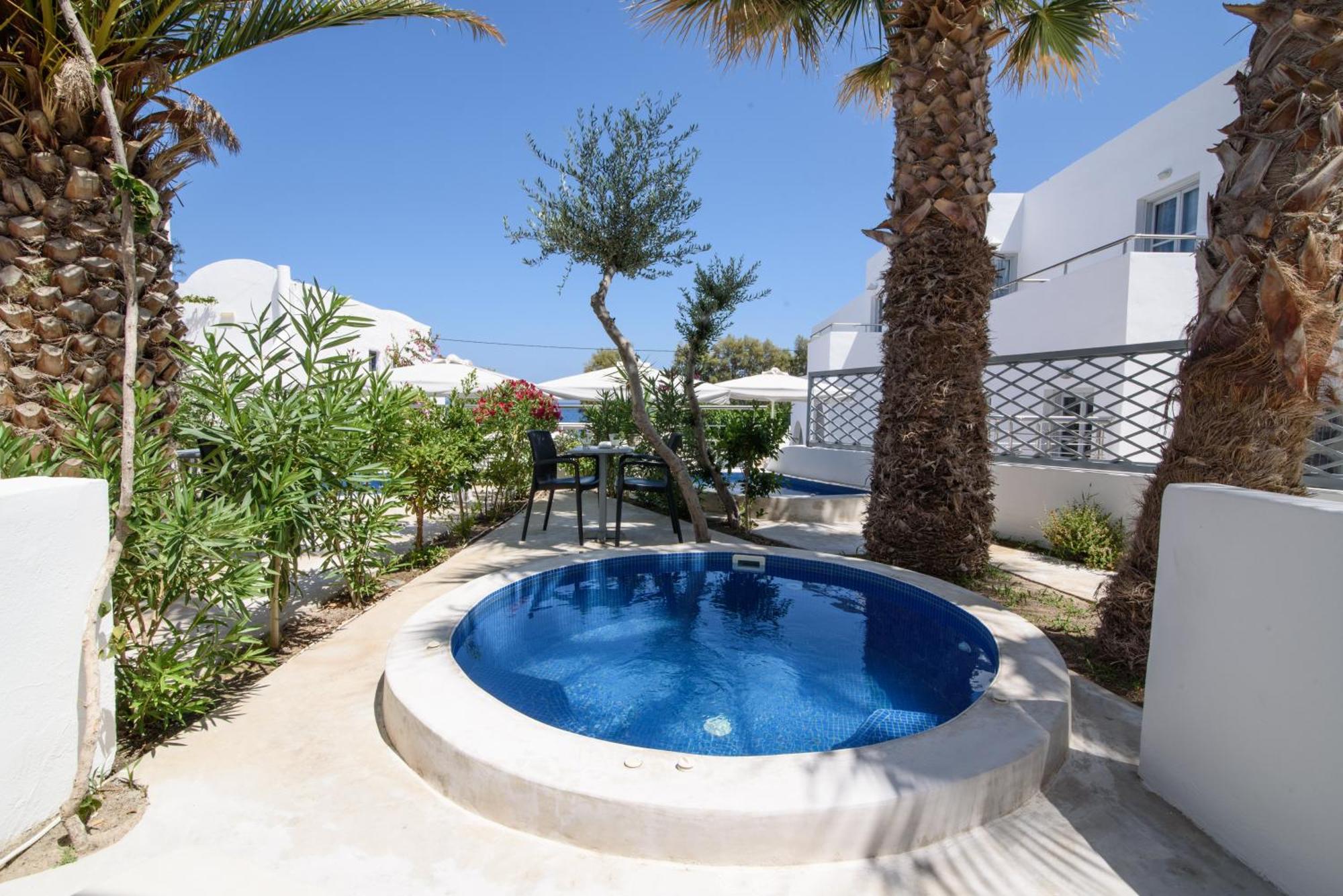 Rk Beach Hotel Kamári 部屋 写真