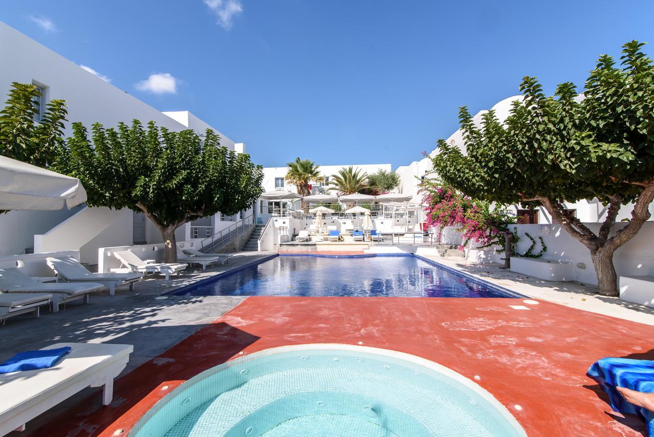 Rk Beach Hotel Kamári エクステリア 写真