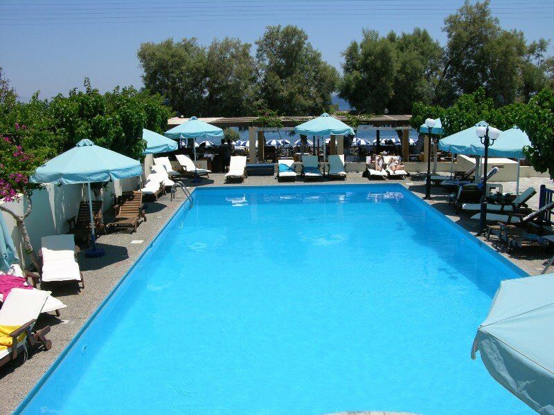 Rk Beach Hotel Kamári エクステリア 写真